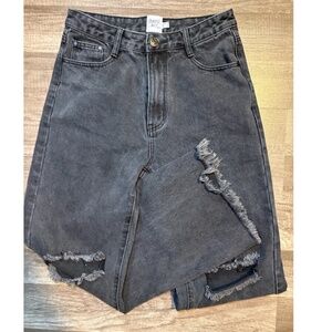 Princess Polly Distressed Straight Leg Jeans – Size 4 – Gray/Black Wash Raw Hem